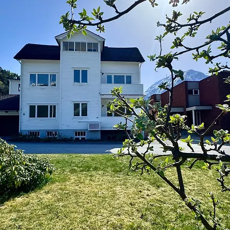 Utsikten Dronninga * Åndalsnes
