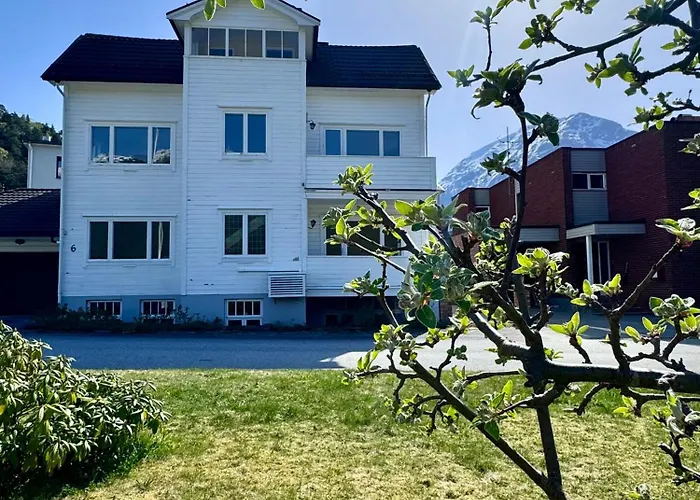 Utsikten Dronninga * Åndalsnes