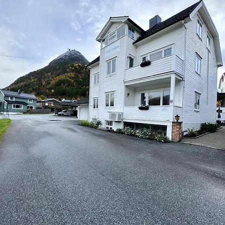 Utsikten Dronninga Apartmán Åndalsnes